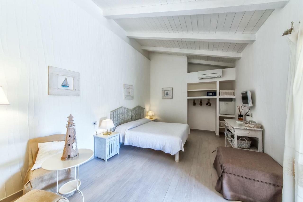 Cento Ulivi B&B Golfo Aranci Exterior foto